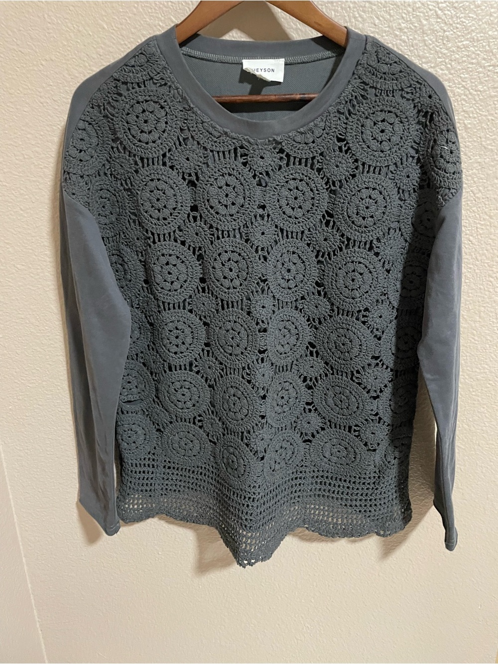 Heyson Gray Knit Sweater Top - Crew Neck